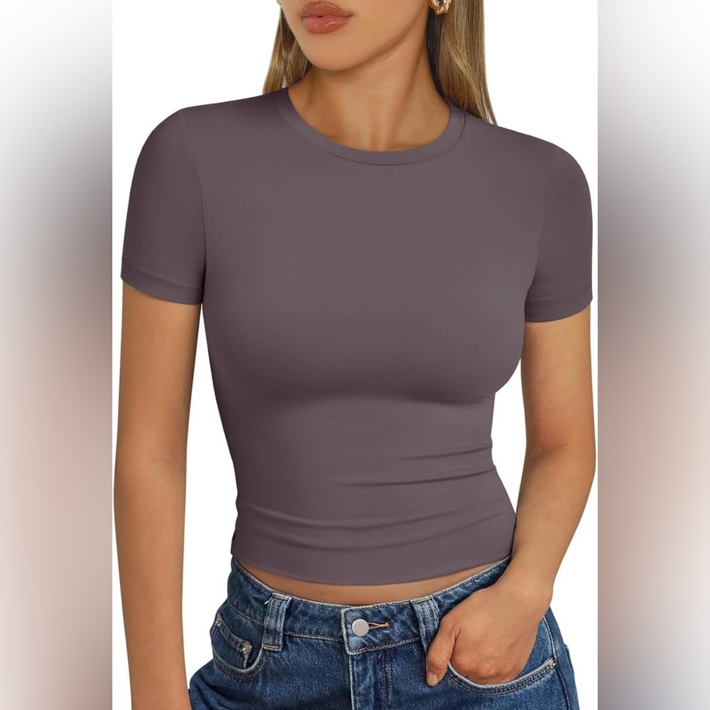 NWOT - Basic Bodycon Tee - Picture 2 of 9
